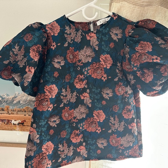 Puff sleeve floral top - Picture 1 of 2